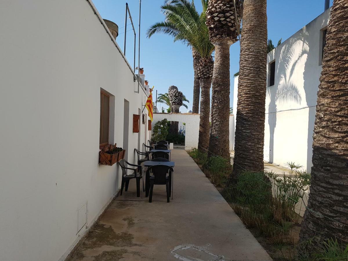 Ca La Pilar Guest House El Poble Nou del Delta Bagian luar foto